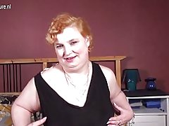 Оло любитель бабуля менән теләсә ниндәй ҡара игрушкой