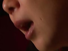 Ике ҡыҙ һәм егет ебет шул уҡ ваҡытта башҡа сәғәттәре