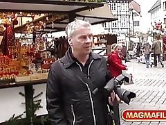 Бирҙе ева kriegt ден опе versohlt